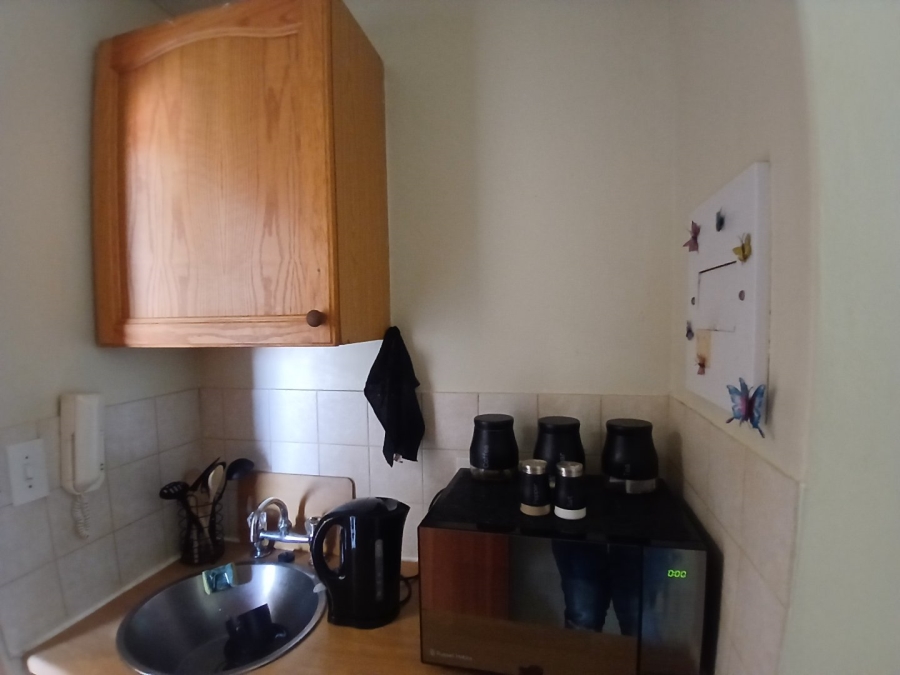 1 Bedroom Property for Sale in Hatfield Gauteng