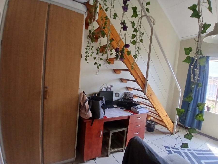 1 Bedroom Property for Sale in Hatfield Gauteng