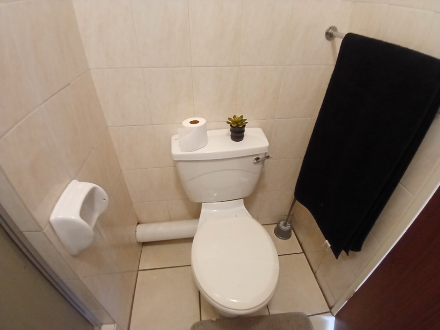 1 Bedroom Property for Sale in Hatfield Gauteng