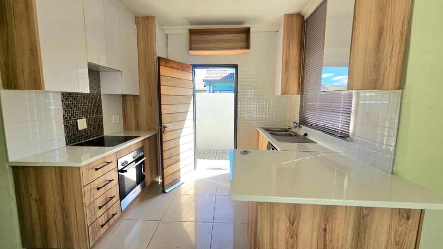 To Let 3 Bedroom Property for Rent in Witpoortjie Gauteng