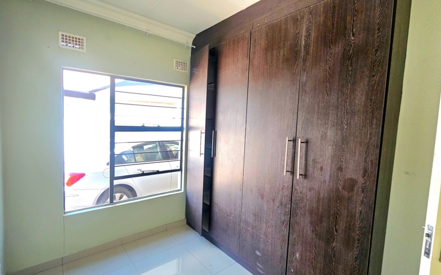 To Let 3 Bedroom Property for Rent in Witpoortjie Gauteng