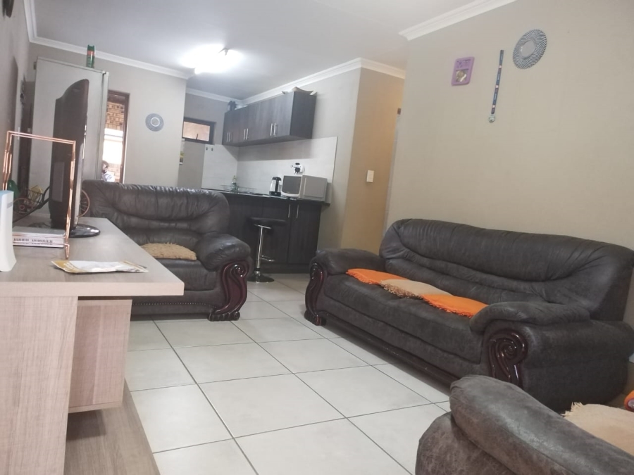 3 Bedroom Property for Sale in Albemarle Ext 1 Gauteng