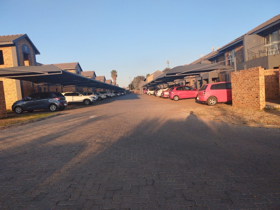 3 Bedroom Property for Sale in Albemarle Ext 1 Gauteng