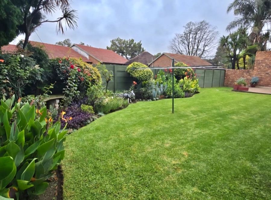 2 Bedroom Property for Sale in Dunnottar Gauteng