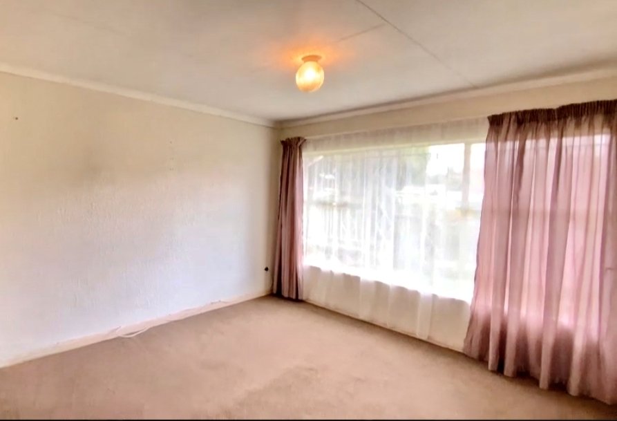 2 Bedroom Property for Sale in Dunnottar Gauteng