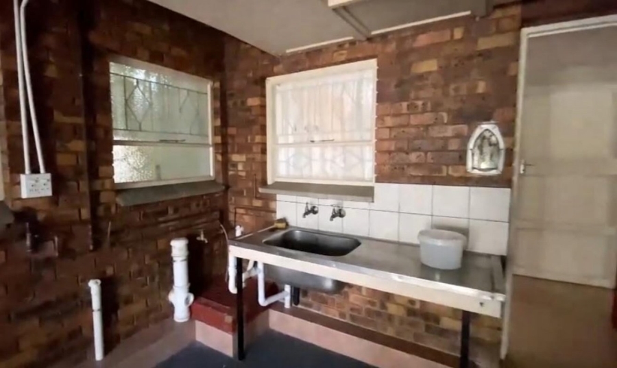 2 Bedroom Property for Sale in Dunnottar Gauteng