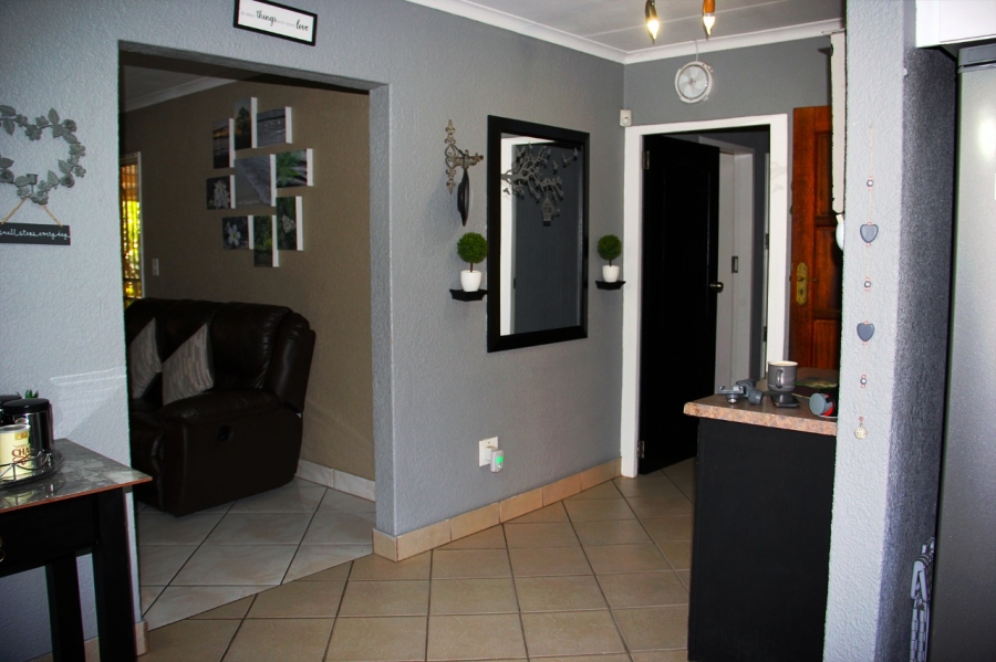 3 Bedroom Property for Sale in Dunnottar Gauteng