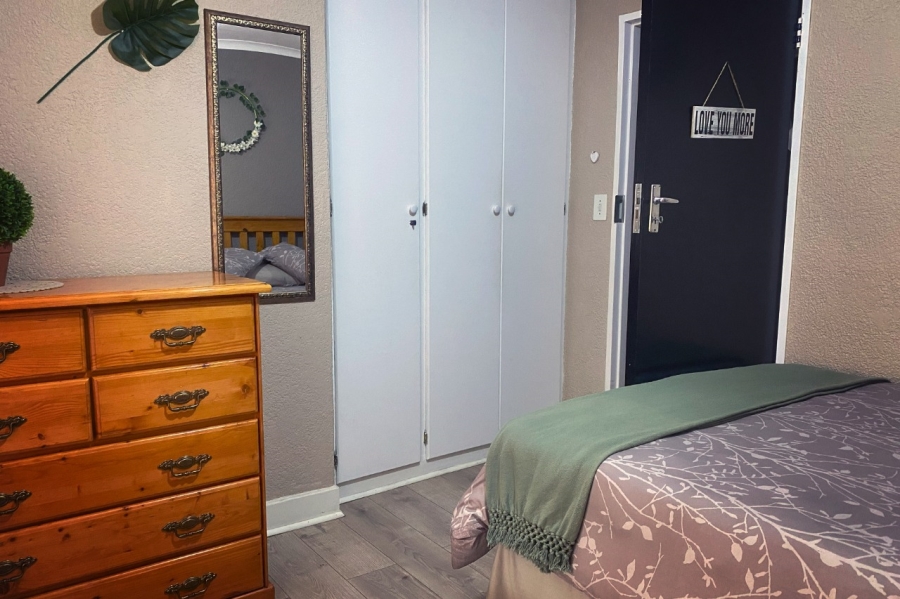 3 Bedroom Property for Sale in Dunnottar Gauteng