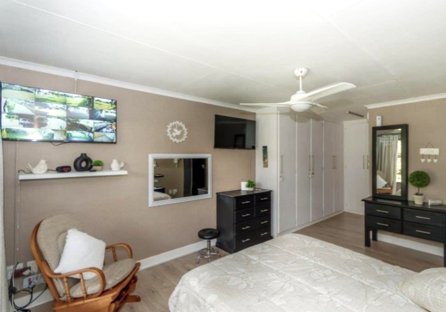 3 Bedroom Property for Sale in Dunnottar Gauteng