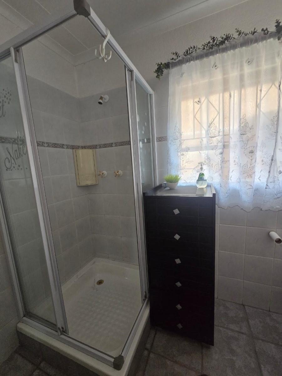3 Bedroom Property for Sale in Dunnottar Gauteng