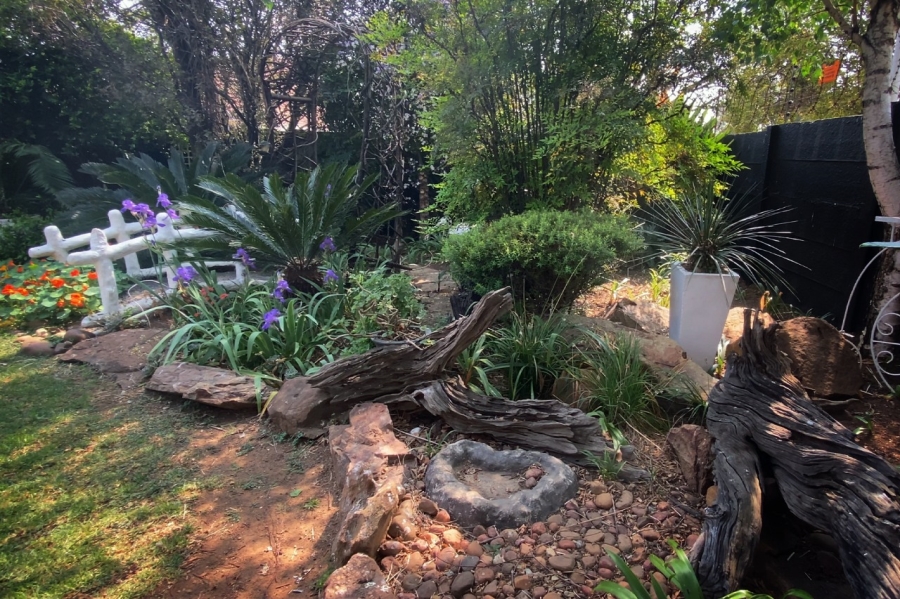 3 Bedroom Property for Sale in Dunnottar Gauteng