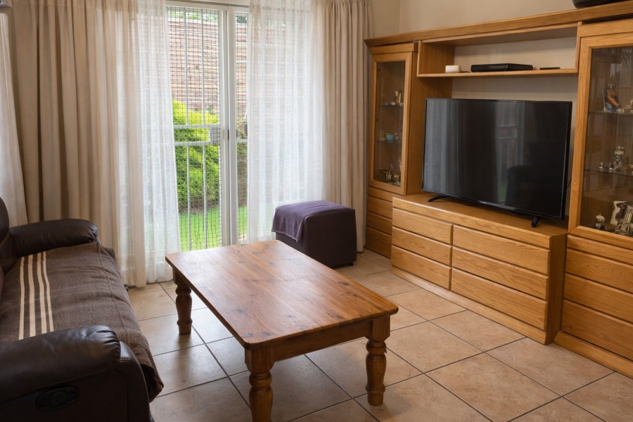 2 Bedroom Property for Sale in The Reeds Gauteng