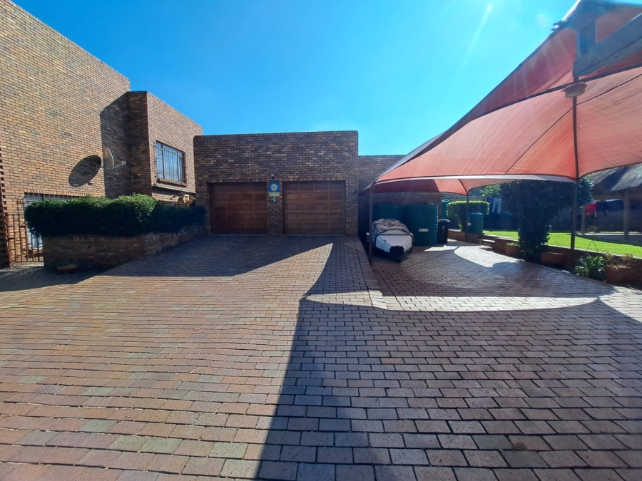 4 Bedroom Property for Sale in Ferryvale Gauteng
