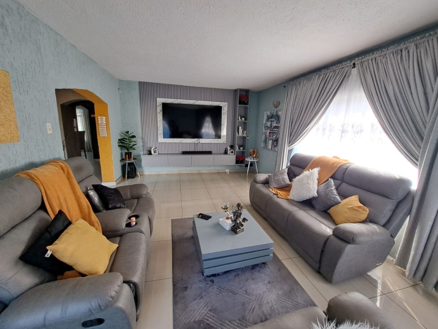 4 Bedroom Property for Sale in Ferryvale Gauteng