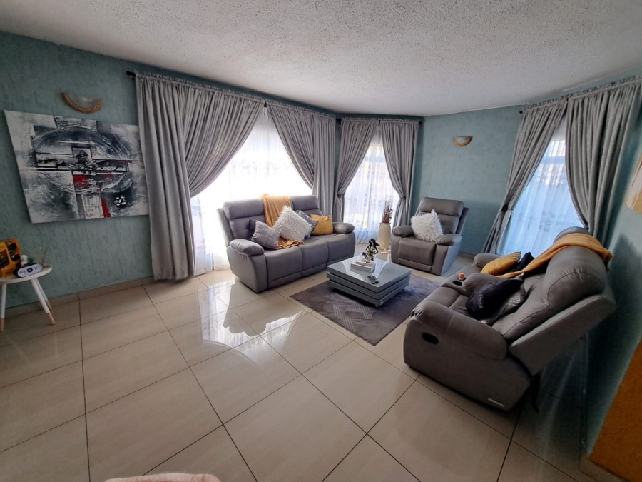 4 Bedroom Property for Sale in Ferryvale Gauteng