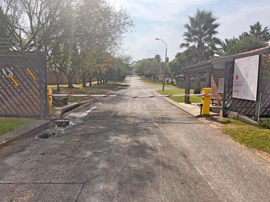 2 Bedroom Property for Sale in Van Riebeeck Park Gauteng