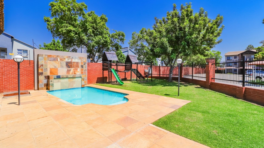 2 Bedroom Property for Sale in Noordhang Gauteng