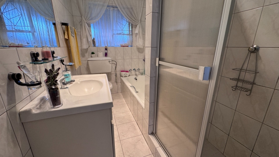 3 Bedroom Property for Sale in Three Rivers Gauteng