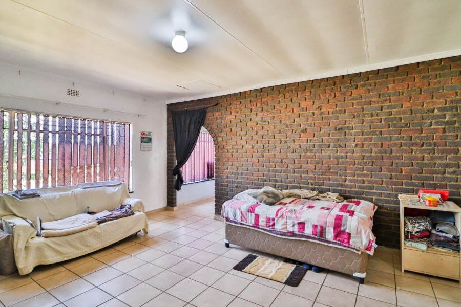 3 Bedroom Property for Sale in Discovery Gauteng