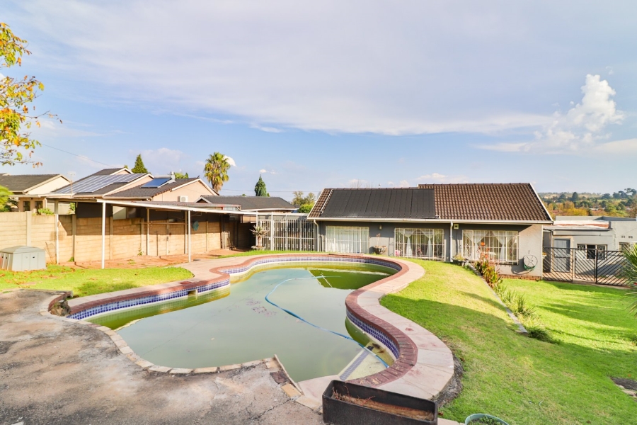 3 Bedroom Property for Sale in Discovery Gauteng