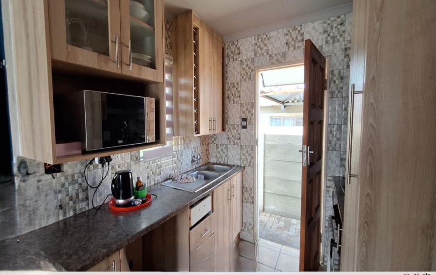 3 Bedroom Property for Sale in Albertsdal Gauteng