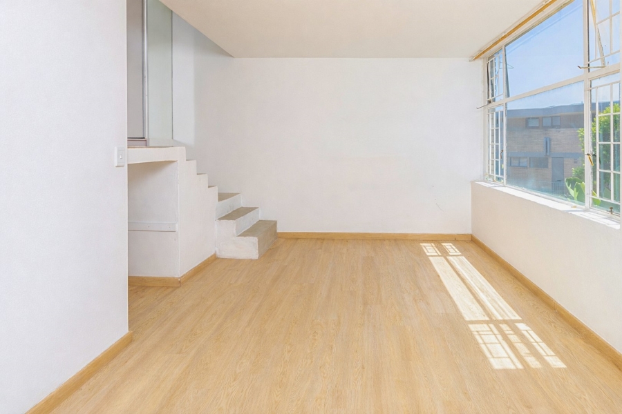 1 Bedroom Property for Sale in The Gardens Gauteng