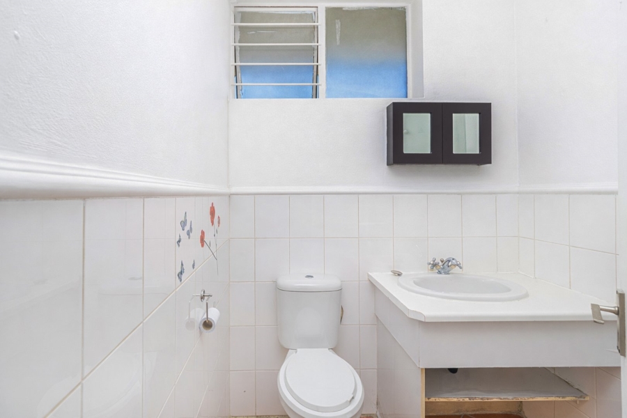 1 Bedroom Property for Sale in The Gardens Gauteng