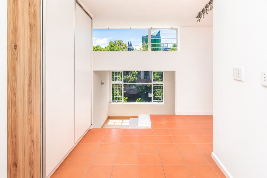 1 Bedroom Property for Sale in The Gardens Gauteng