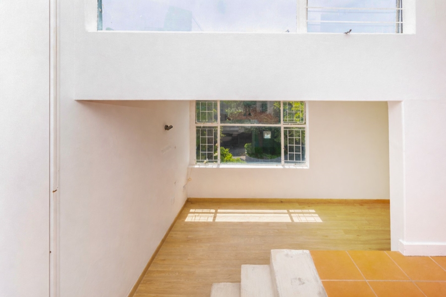 1 Bedroom Property for Sale in The Gardens Gauteng