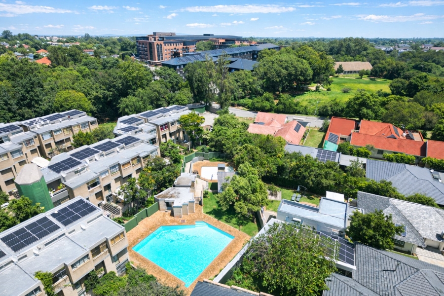 1 Bedroom Property for Sale in The Gardens Gauteng