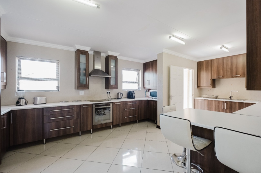 3 Bedroom Property for Sale in Mulbarton Gauteng