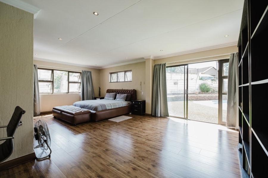 3 Bedroom Property for Sale in Mulbarton Gauteng