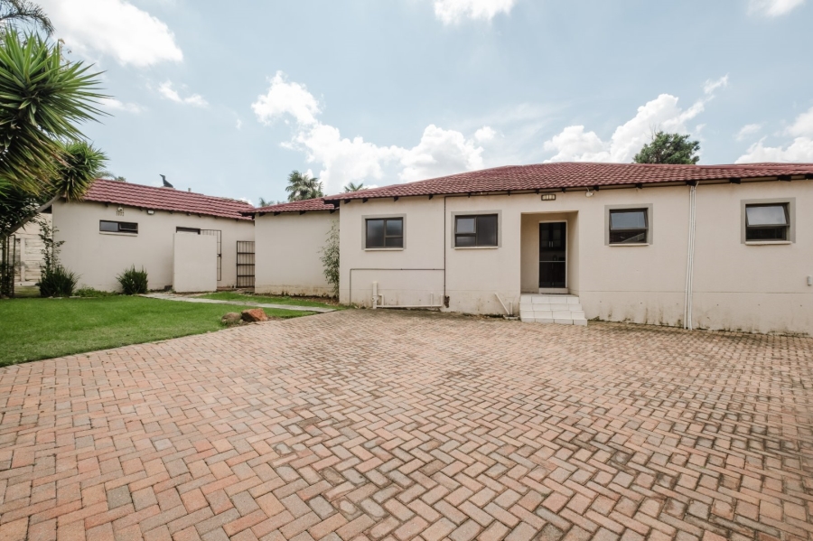 3 Bedroom Property for Sale in Mulbarton Gauteng