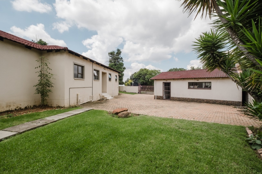 3 Bedroom Property for Sale in Mulbarton Gauteng
