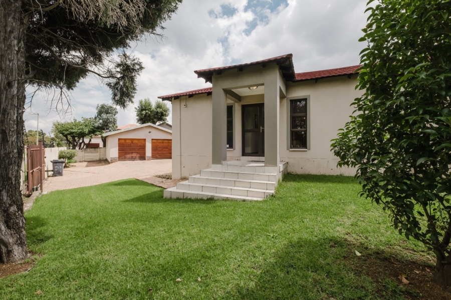 3 Bedroom Property for Sale in Mulbarton Gauteng