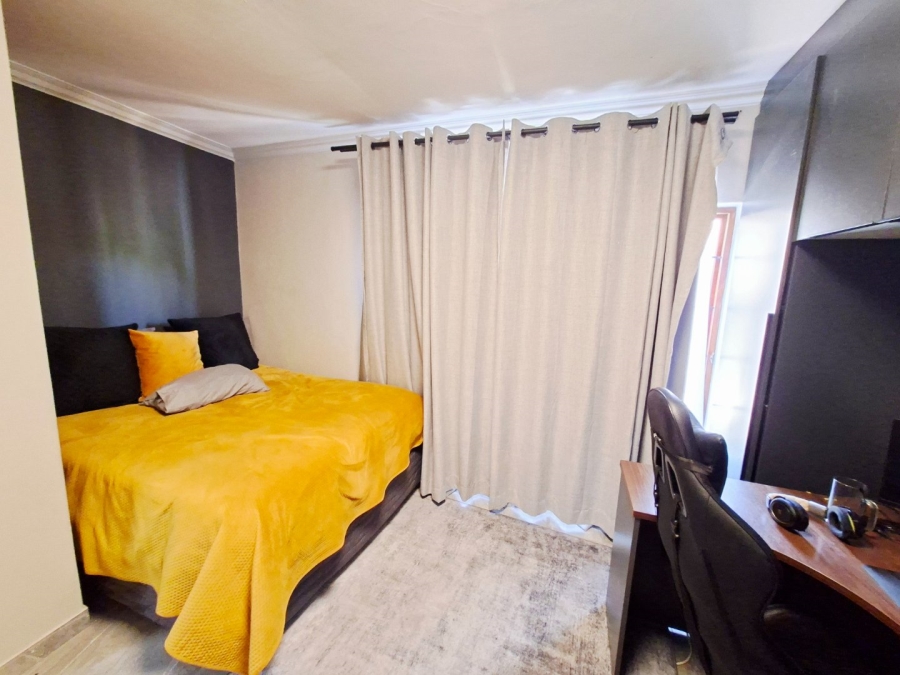 3 Bedroom Property for Sale in The Wilds Gauteng