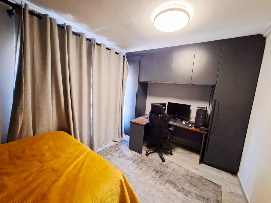 3 Bedroom Property for Sale in The Wilds Gauteng