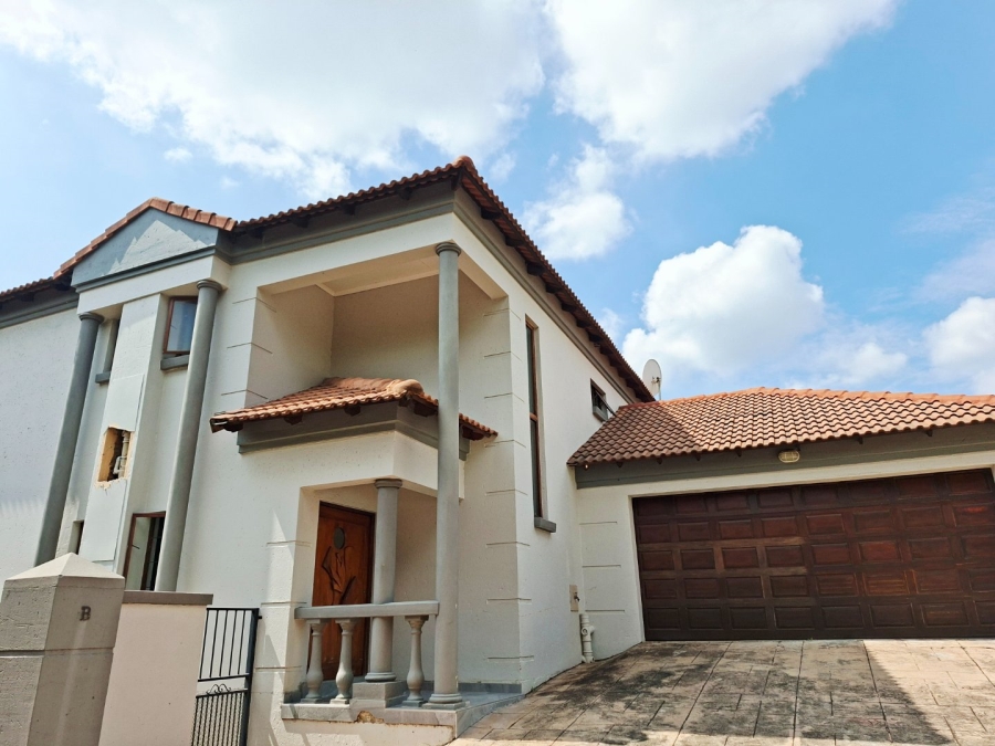 3 Bedroom Property for Sale in The Wilds Gauteng