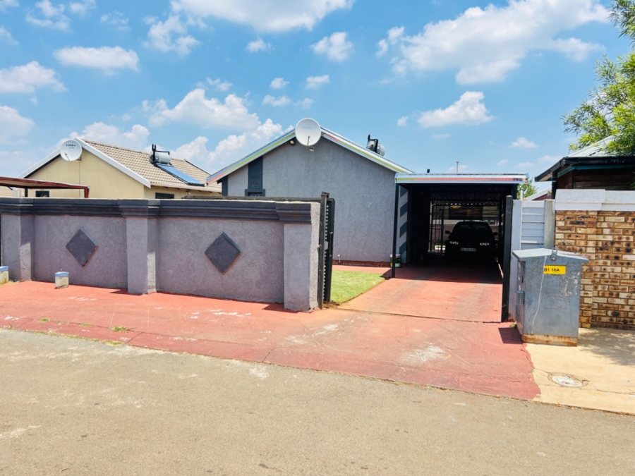 2 Bedroom Property for Sale in Sky City Gauteng