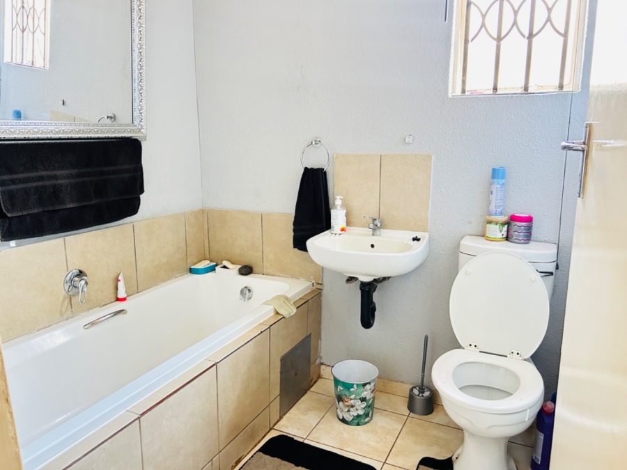 2 Bedroom Property for Sale in Sky City Gauteng