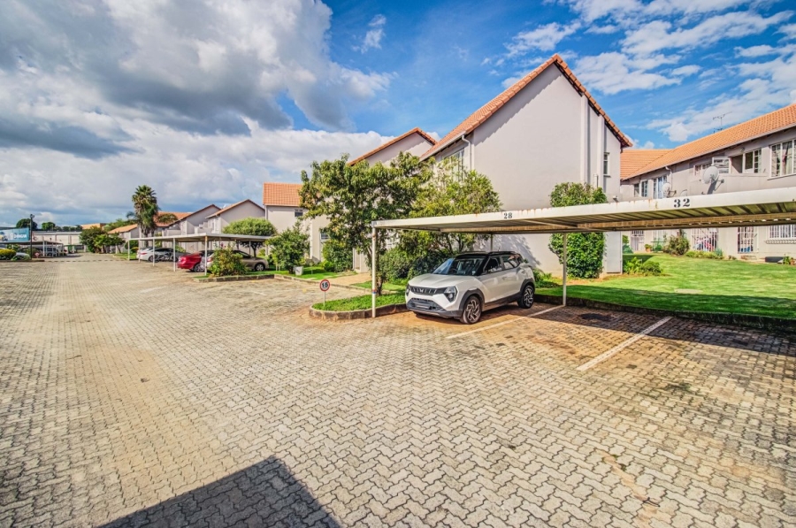 1 Bedroom Property for Sale in Edenvale Central Gauteng