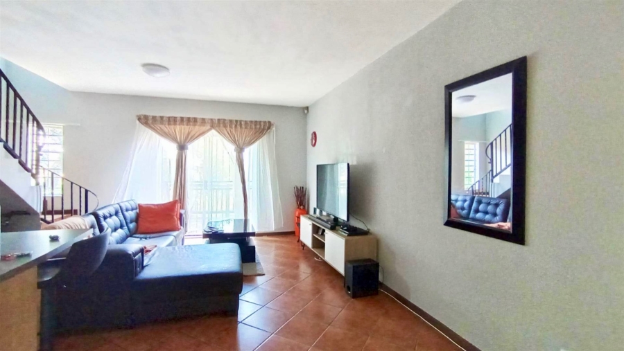 2 Bedroom Property for Sale in La Montagne Gauteng