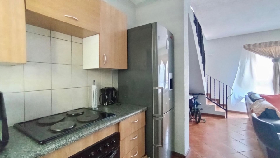 2 Bedroom Property for Sale in La Montagne Gauteng