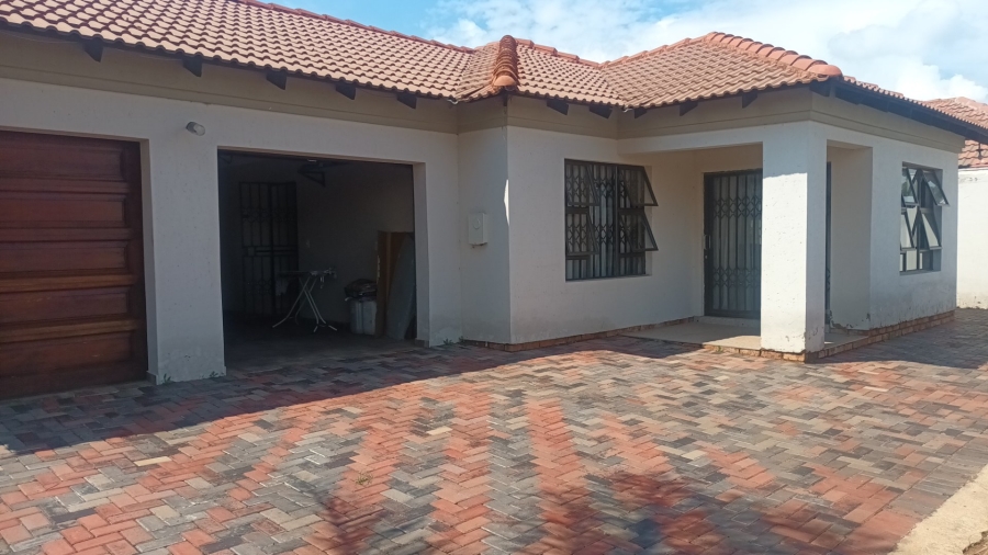 3 Bedroom Property for Sale in Vosloorus Ext 14 Gauteng