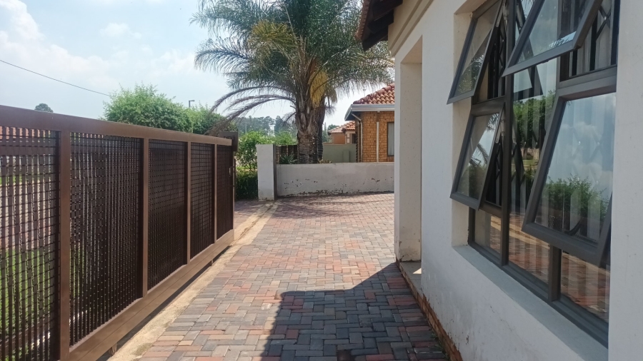 3 Bedroom Property for Sale in Vosloorus Ext 14 Gauteng