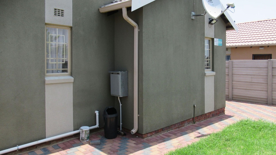 3 Bedroom Property for Sale in Sky City Gauteng