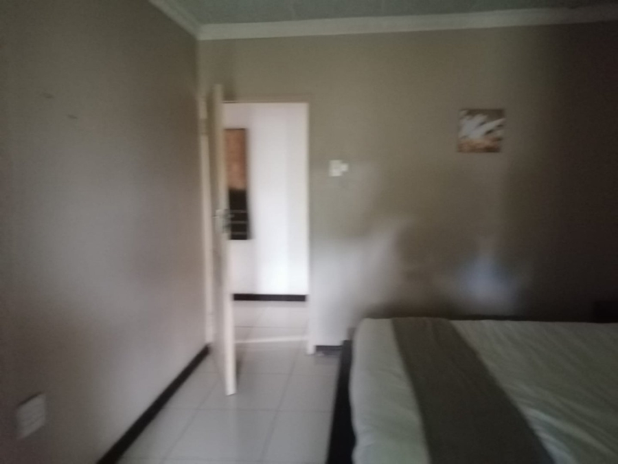 To Let Commercial Property for Rent in Laezonia Gauteng