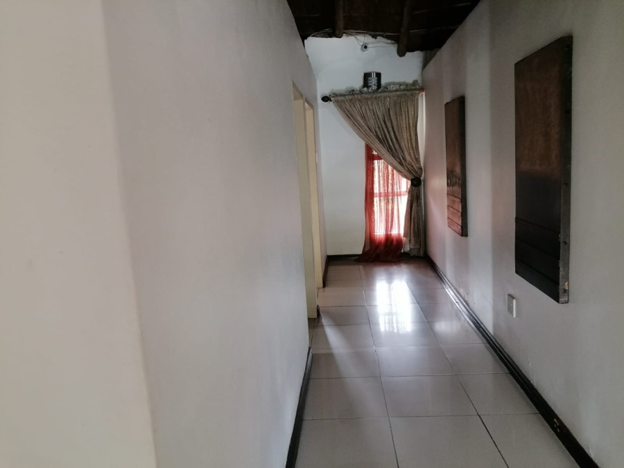 To Let Commercial Property for Rent in Laezonia Gauteng