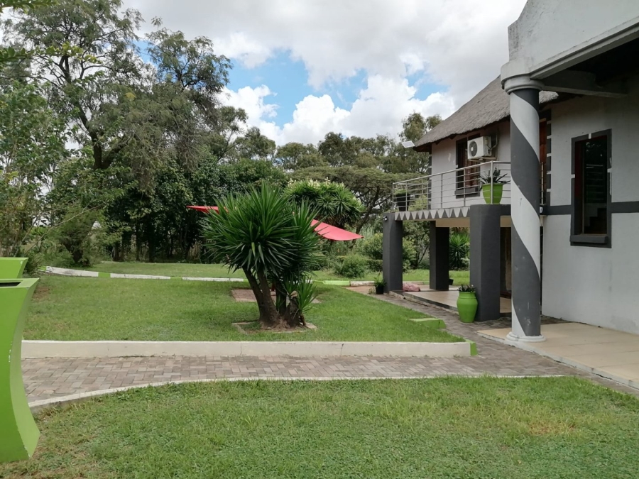 To Let Commercial Property for Rent in Laezonia Gauteng