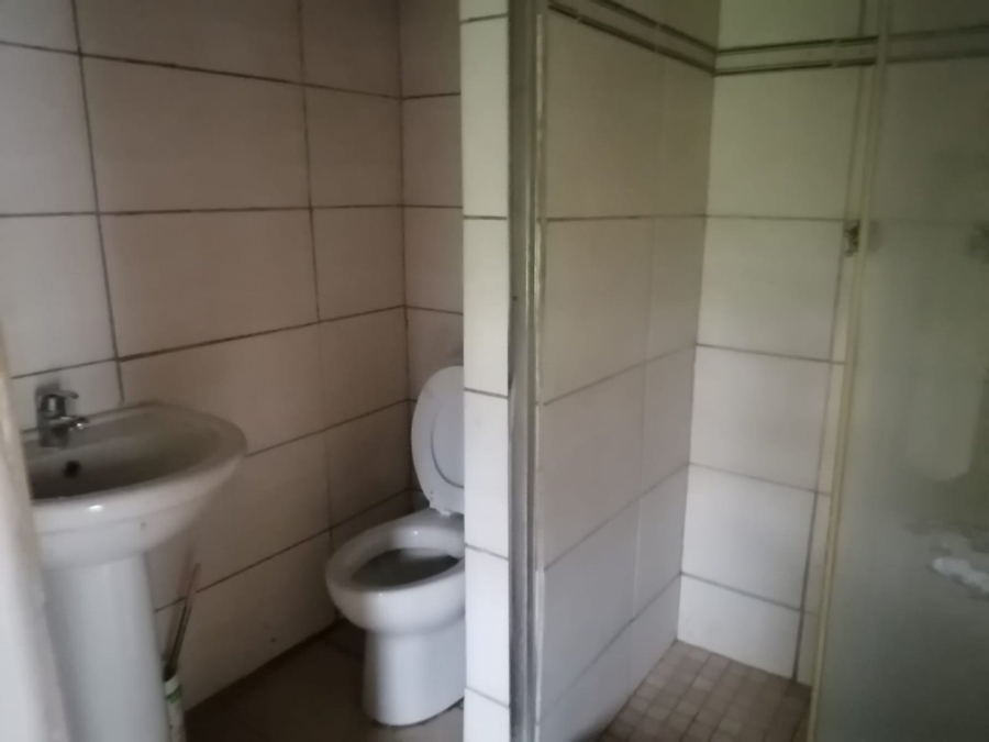 To Let 1 Bedroom Property for Rent in Laezonia Gauteng